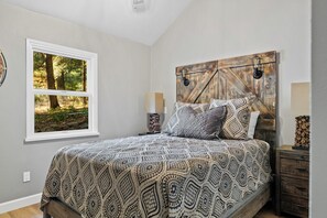 2 Schlafzimmer, Bügeleisen/Bügelbrett, Bettwäsche