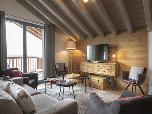 Cozy Apartment in La Rosiere With ski Access