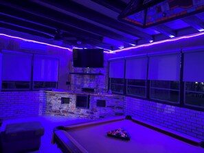 Game room - Serene Home on Perdido Bay-Hot Tub (Pensacola)