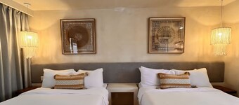 Cozy Studio • Waves & Sand Just Steps Away