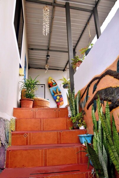 un bonito lugar para hospedarse en familia con unas amplias habitaciones