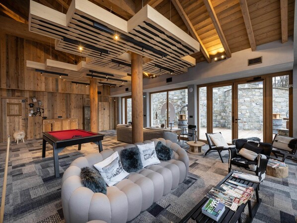 Apartment | Games room