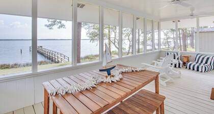 Tiny Tides Waterfront Cottage