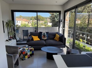 Living area - Apartment T3 1st floor with garden (Sanary-sur-Mer)