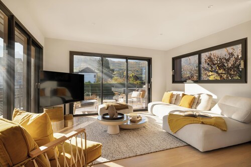 La Villa 227, pour 8 personnes, jardin, piscine et proche lac d'Annecy