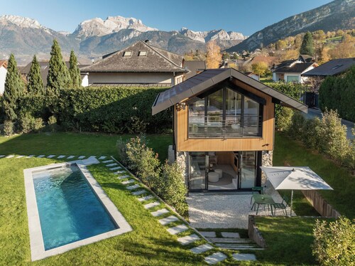 La Villa 227, pour 8 personnes, jardin, piscine et proche lac d'Annecy