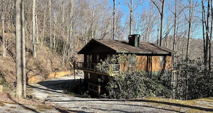 Emerald Holly Gem Sky Valley / Pool Hot Tub WiFi