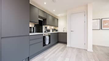 Bungalow, 2 Bedrooms | Private kitchen