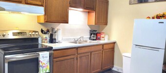 Unique, Two-story 3bdr Apt w/ Spiral Staircase in Museum Hill