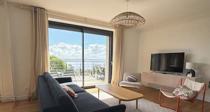 Sea view house with terrace