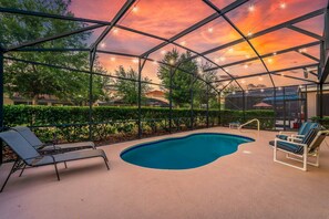 A heated pool - 5 Beds + Heated Pool  at Solterra Resort (Davenport)