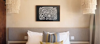 Cozy Studio -  Walk to Beach + Free Parking