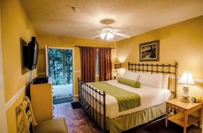 2 chambres, fer et planche à repasser, lit parapluie, Wi-Fi gratuit
