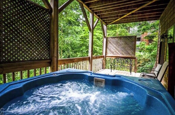 Bain à remous extérieur