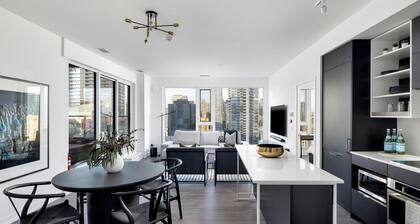 Luxury Penthouse DT | 3 Beds | Outdoor Fire & BBQ