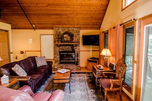Smart TV, fireplace, DVD player