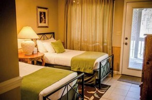 2 chambres, fer et planche à repasser, lit parapluie, Wi-Fi gratuit