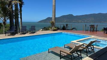 Piscina externa, piscina aquecida