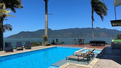 Casa Vista IlhaBela - Piscina SPA aquecidas - Quadra de Beach Tênis