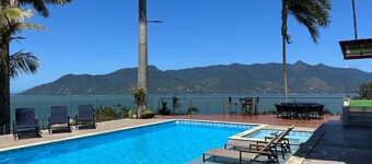 House with view to IlhaBela - Heated SPA pool - Beach Tennis court