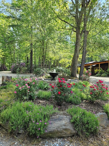 Romantic getaway for 2 w/hot tub