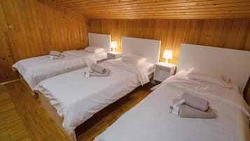 House | 5 bedrooms, individually furnished, iron/ironing board