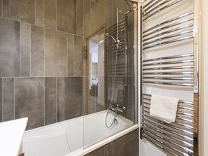 Apartment | Bathroom - Apartment in La Rosiere With Panoramic Views (Montvalezan)