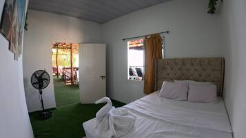 4 bedrooms, WiFi, bed sheets