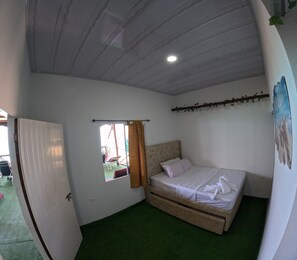 4 bedrooms, WiFi, bed sheets