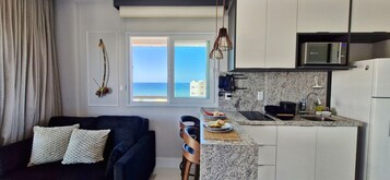 Basic Apartment | Private kitchen