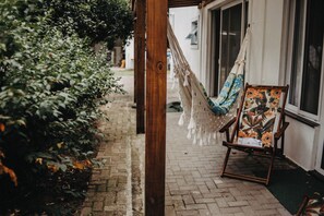 Standard Apartment | Terrace/patio - Pousada Recanto das Cerejeiras (Rio Grande)