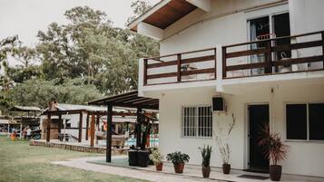 Fachada da propriedade