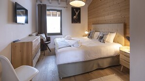 Apartment | 2 bedrooms, bed sheets - Apartment in La Rosiere With Panoramic Views (Montvalezan)