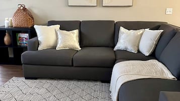 Smart TV, tenis de mesa y libros