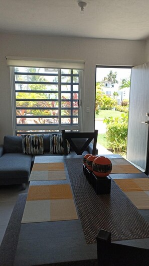 Interior - HOME: ACAPULCO DE MIS AMORES. DIAMOND ZONE.  (Barra Vieja)