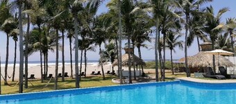 HOME: ACAPULCO DE MIS AMORES. DIAMOND ZONE. PETS ARE ACCEPTED.