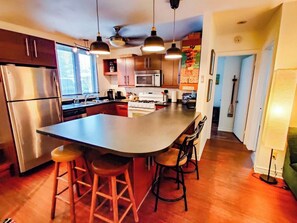 Mikrowelle, Ofen, Herdplatte, Geschirrspüler