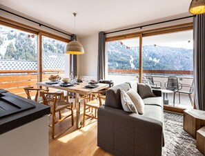 Apartment | Dining