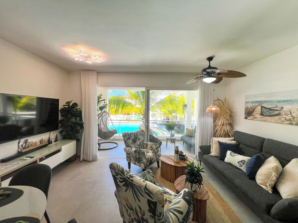 Téléviseur connecté de 55 po avec télévision numérique