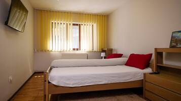 1 bedroom, iron/ironing board, WiFi, bed sheets