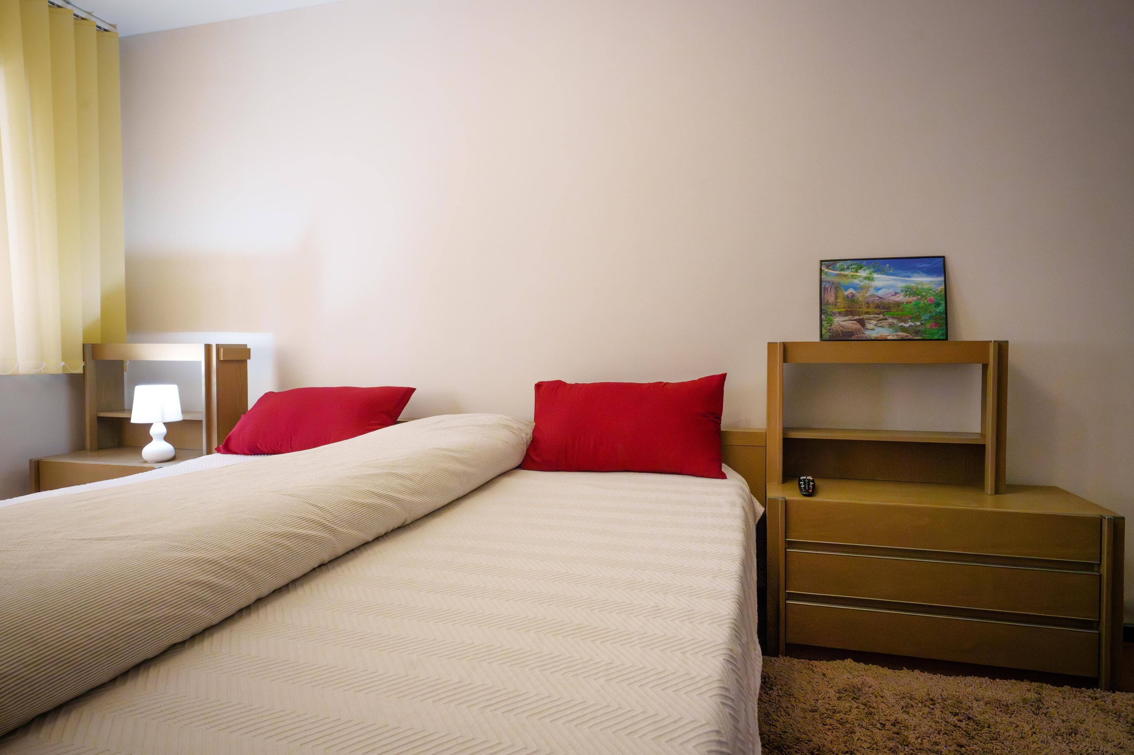 1 bedroom, iron/ironing board, WiFi, bed sheets