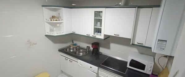 Microwave, stovetop