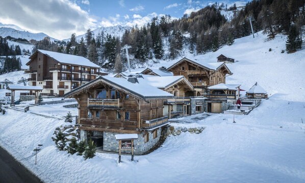 Apartment | Exterior - Apartment in Aime-la-plagne With Ski-in/ski-out (Aime-la-Plagne)