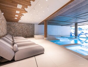 อพาร์ทเมนท์ | สระว่ายน้ำ