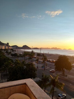 Property grounds - Full view of Copacabana Beach - Entire Apartment (Rio de Janeiro [Rio de Janeiro])