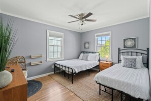 5 habitaciones, escritorio, wifi gratis y ropa de cama 