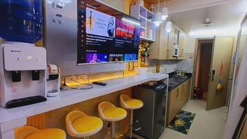 Fridge, microwave, stovetop, electric kettle