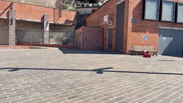 Enceinte de lâhĂ©bergement