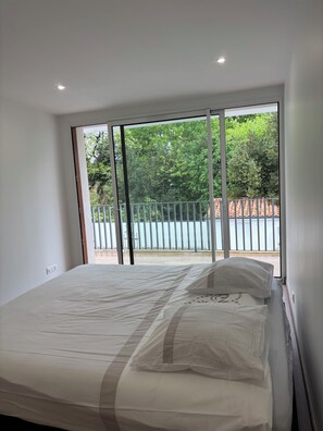 4 habitaciones, tabla de planchar con plancha y wifi gratis