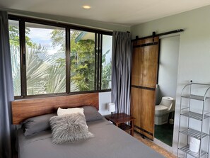 4 bedrooms, WiFi, bed sheets